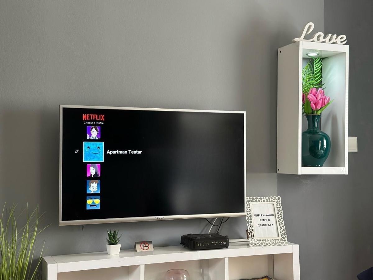 Apartment Teatar Tuzla Esterno foto
