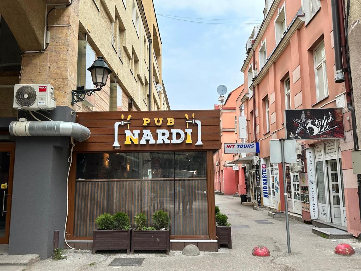Apartment Teatar Tuzla Esterno foto